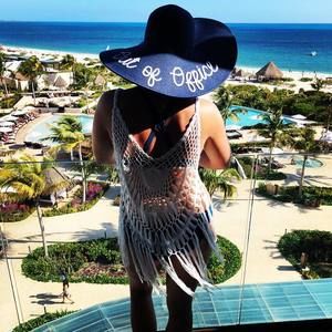 Meet your Posher, Caitlin